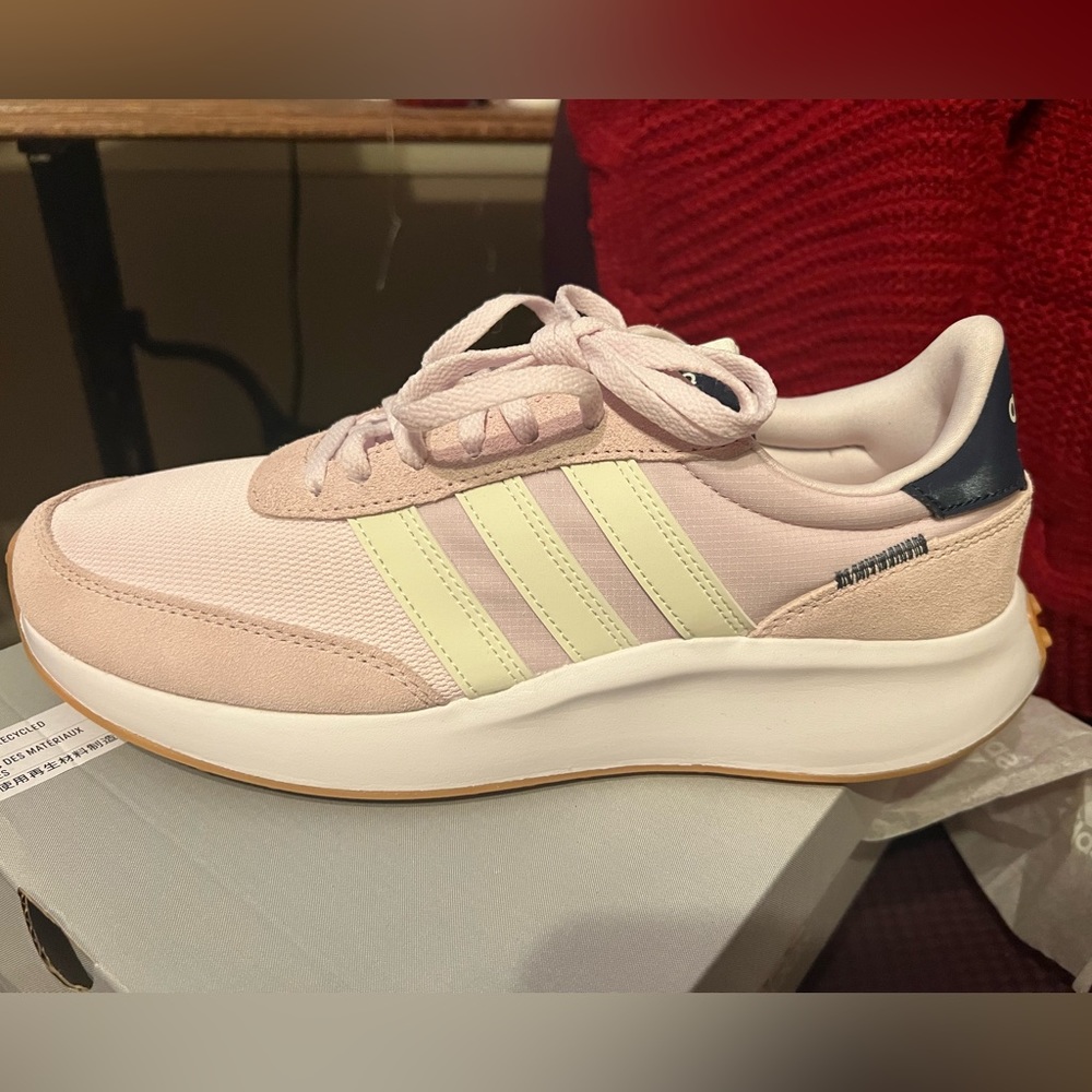 Adidas Run 70s shoes NWT